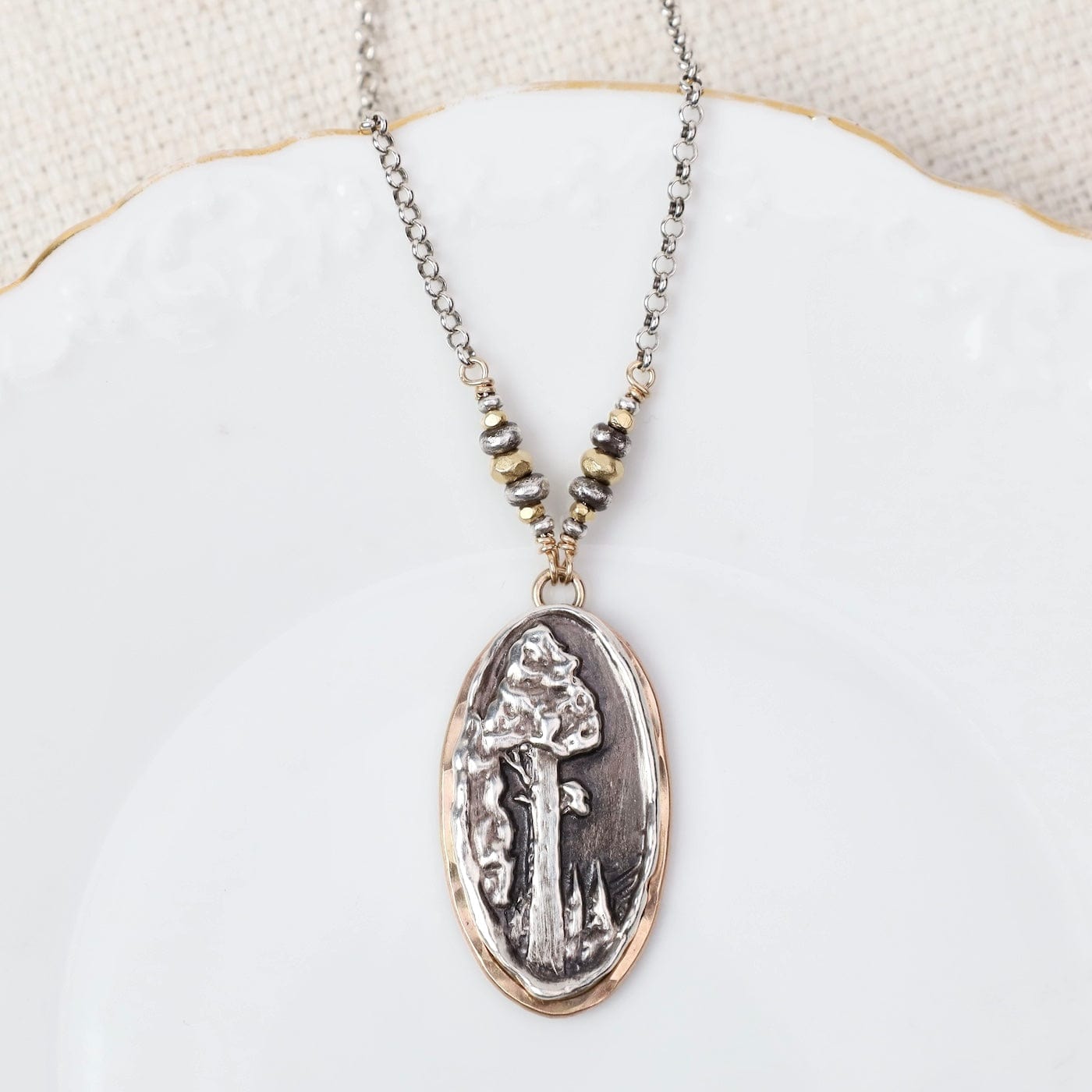 NKL-GF Mighty Sequoia Oval Necklace
