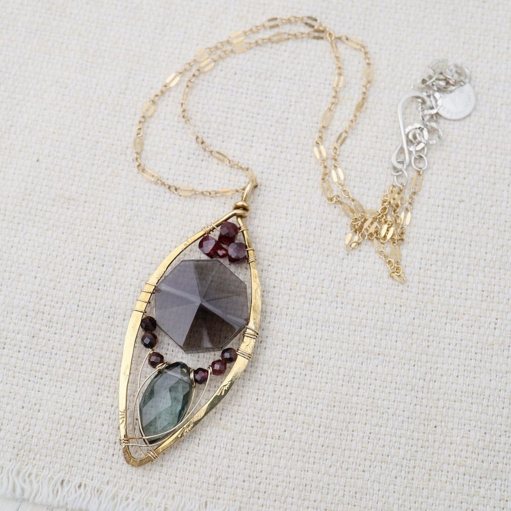 
                  
                    NKL-GF Smokey Quartz Keyhole Necklace
                  
                