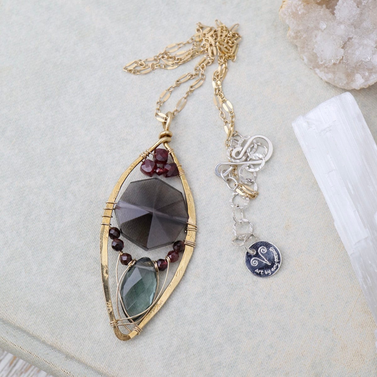 NKL-GF Smokey Quartz Keyhole Necklace