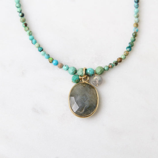 Load image into Gallery viewer, NKL-GF Strung Turquoise with Bezel Set Labradorite Necklace
