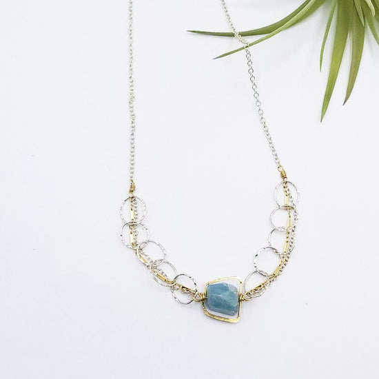 NKL GOLD FILLED AND SILVER RING CHAIN WITH FACETED AQUAMARINE NUGGET