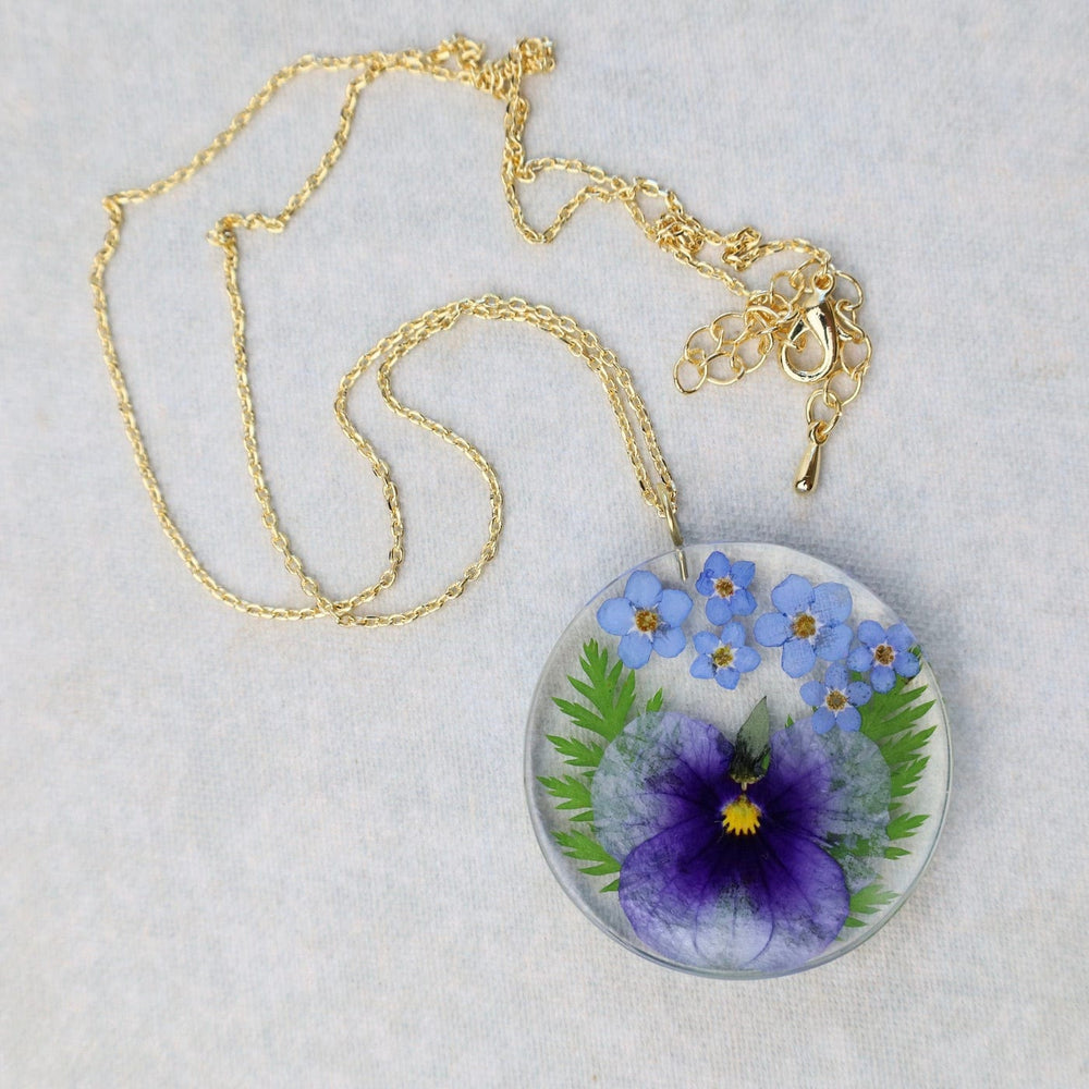 
                  
                    NKL-GPL Botanical Large Full Moon Mixed Flower Necklace
                  
                