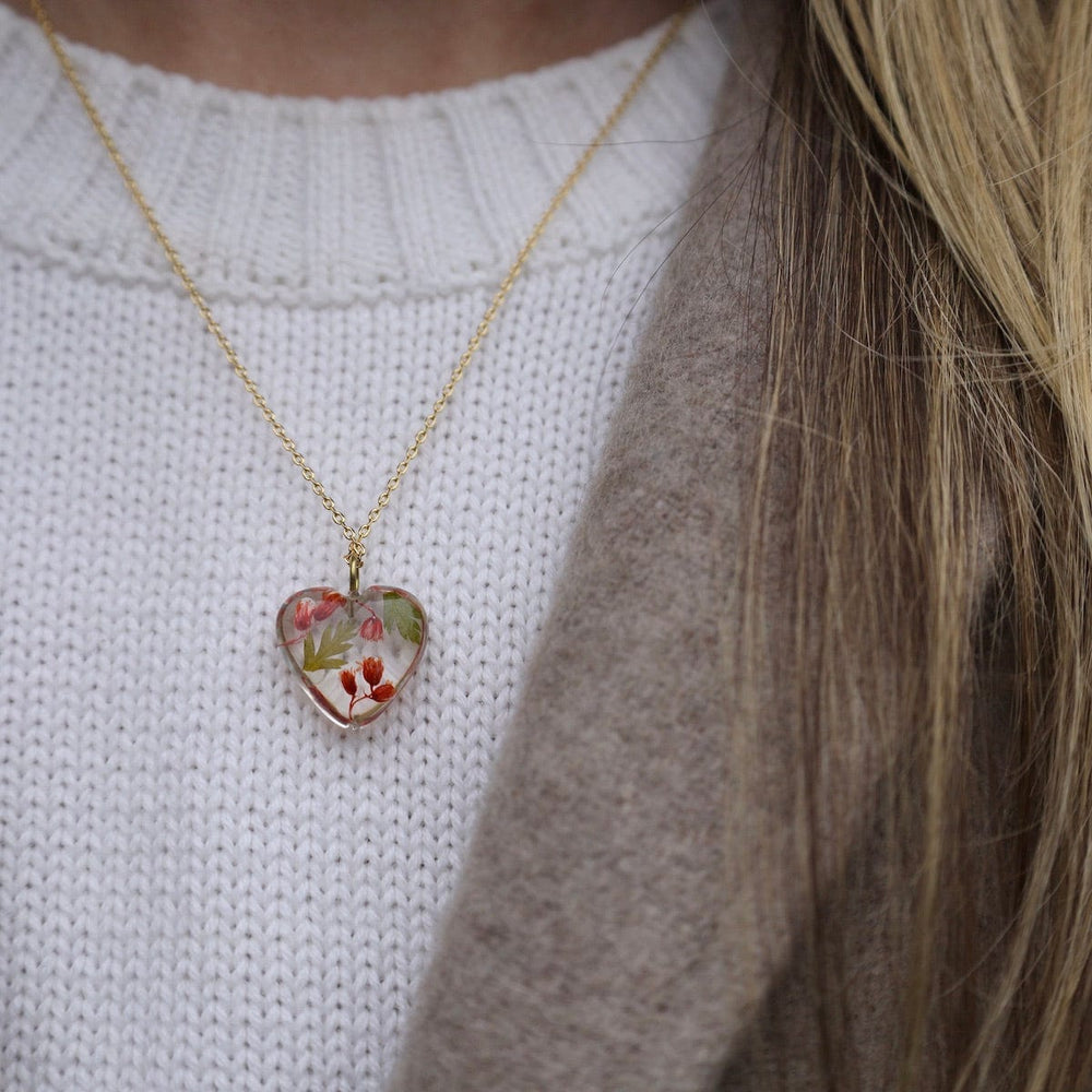 NKL-GPL Botanical Mini Heart Necklace - "Holly and the Joy" December Birthday Month