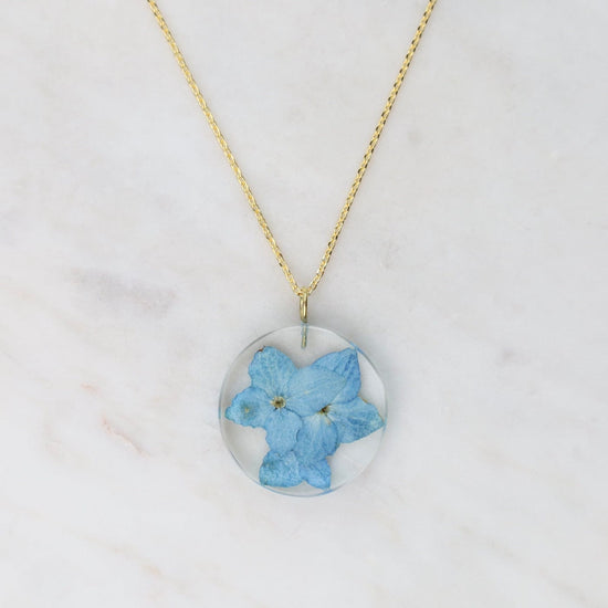 Load image into Gallery viewer, NKL-GPL Botanical Small Full Moon Hydrangea Necklace

