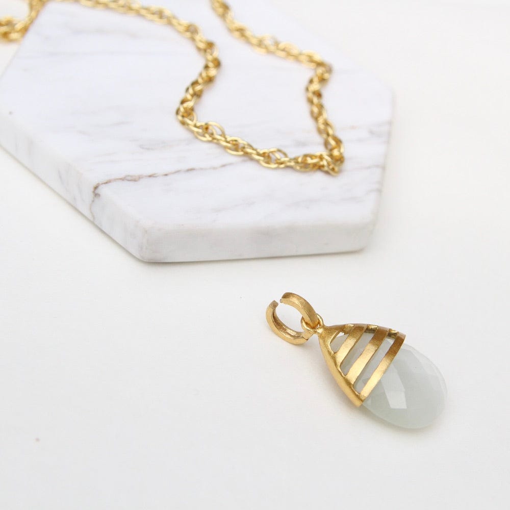 
                  
                    NKL-GPL Caged Teardrop Ice Pearl Pendant Necklace
                  
                