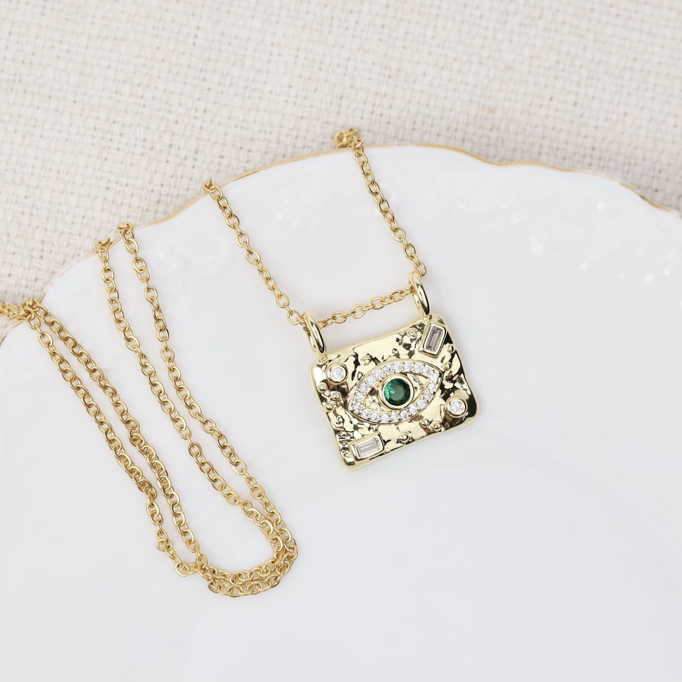 NKL-GPL Emerald Eye Necklace