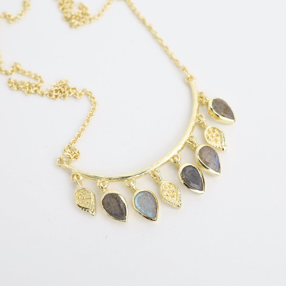 
                  
                    NKL-GPL Labradorite Charm Leaf Necklace
                  
                