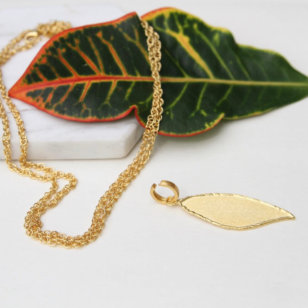 
                  
                    NKL-GPL Verde Leaf Long Necklace
                  
                