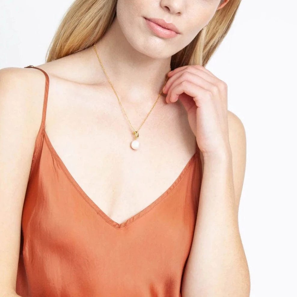NKL-GPL White Freshwater Pearl Toggle Necklace