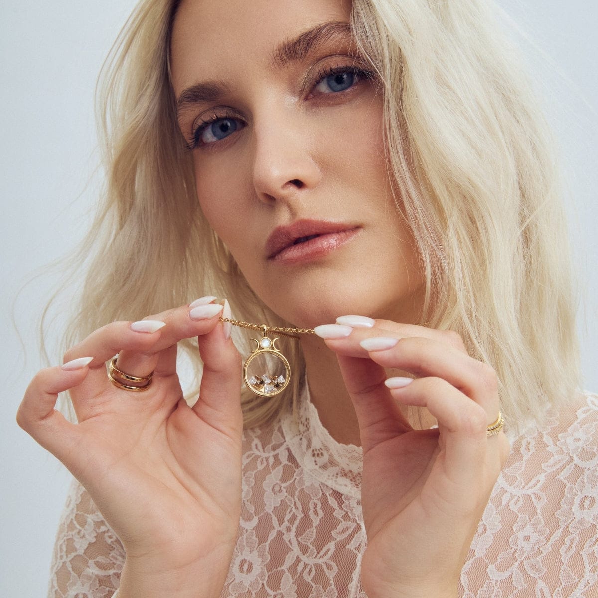 NKL-GPL Wishkeeper Floating Shaker Locket Pendant Necklace