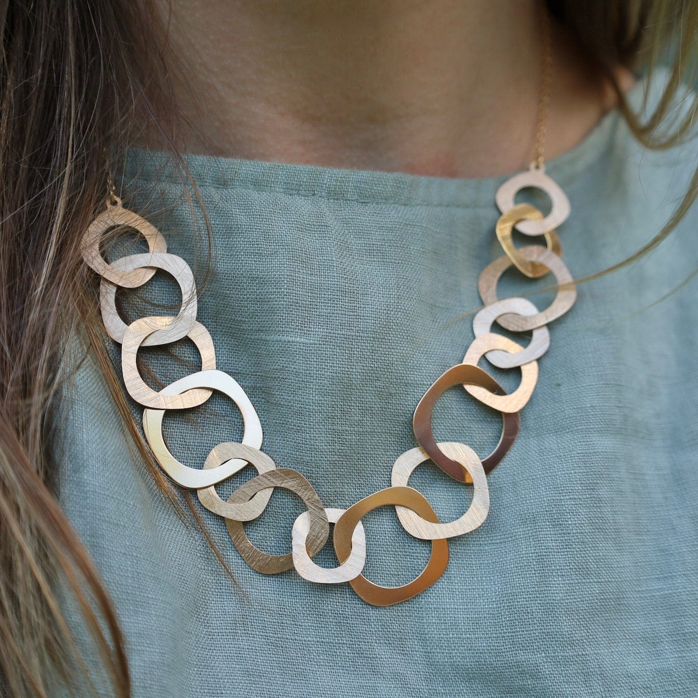 Gold circle hot sale necklace paparazzi