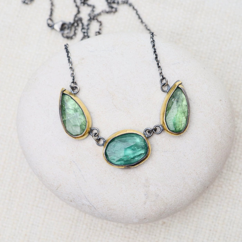 
                      
                        NKL Green Kyanite 3 Stone Teardrop & Oval Crescent Rim Necklace
                      
                    