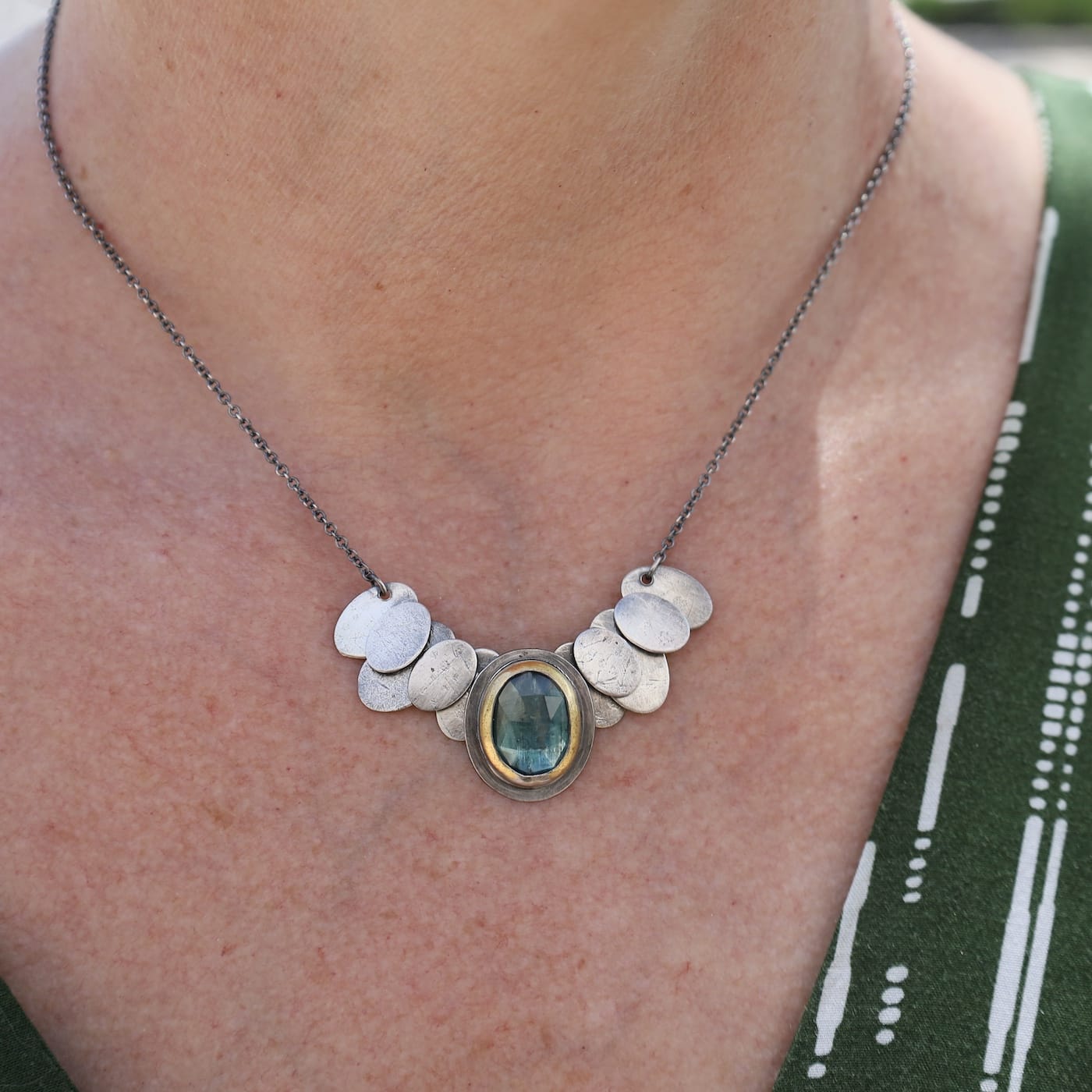 NKL Green Kyanite Oval Pivot Necklace