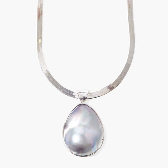 Load image into Gallery viewer, NKL Grey Pearl Totem Herringbone Necklace
