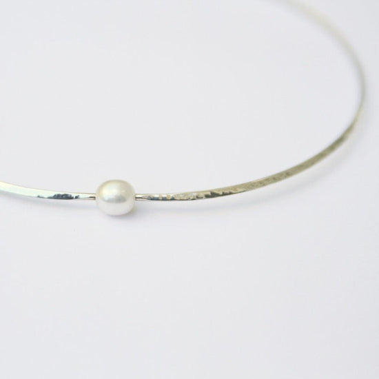 NKL Hammered Collar With Freshwater Pearl Choker