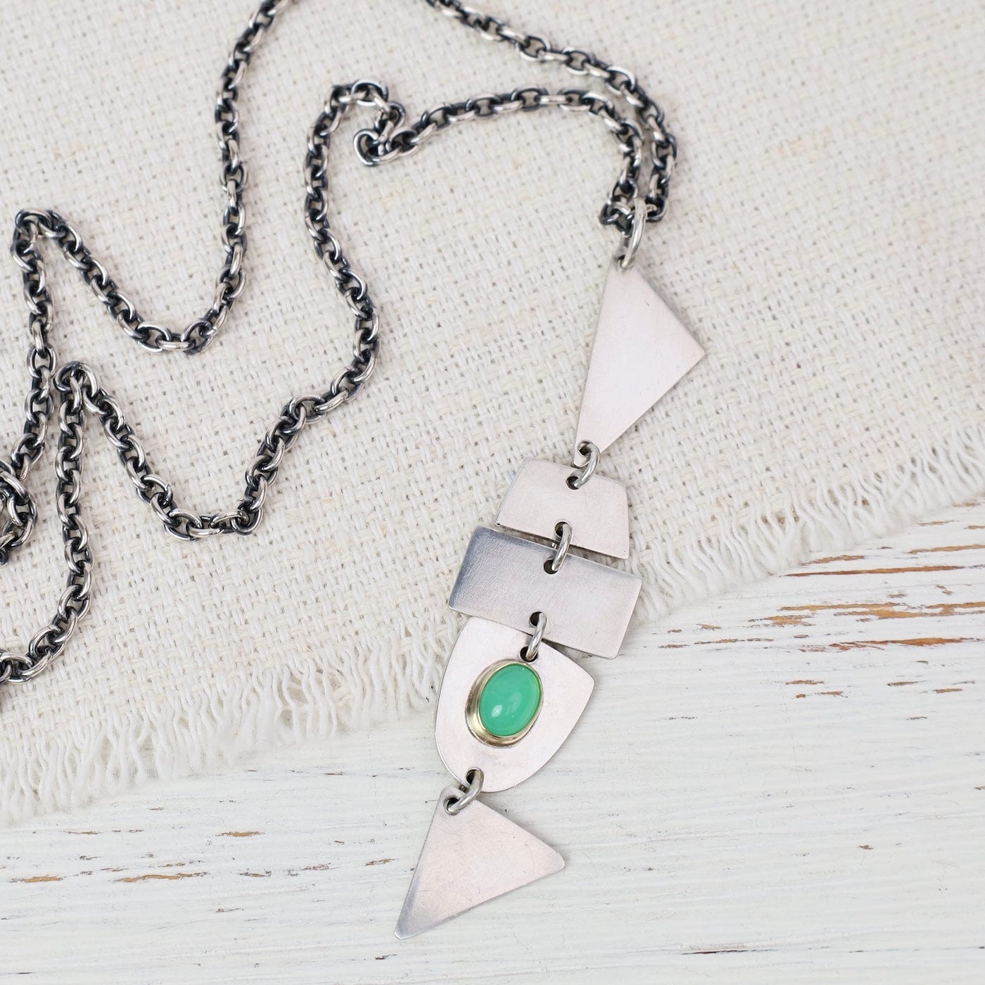 NKL Handmade Geometric Modern Fish with Chrysoprase Oval Necklace