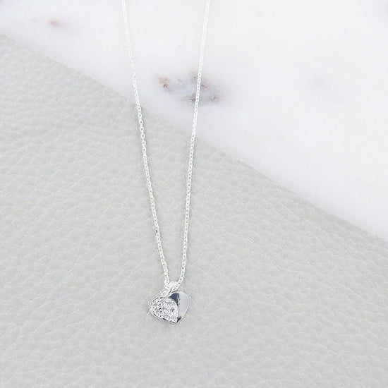 NKL HEART NECKLACE WITH SPARKLE
