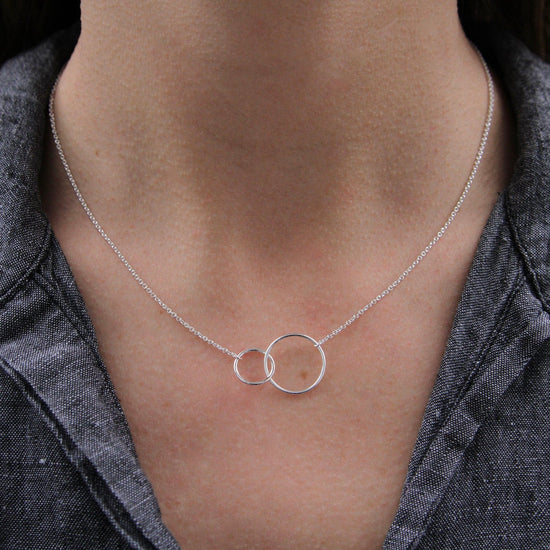 Load image into Gallery viewer, NKL Interlocking Circles Necklace
