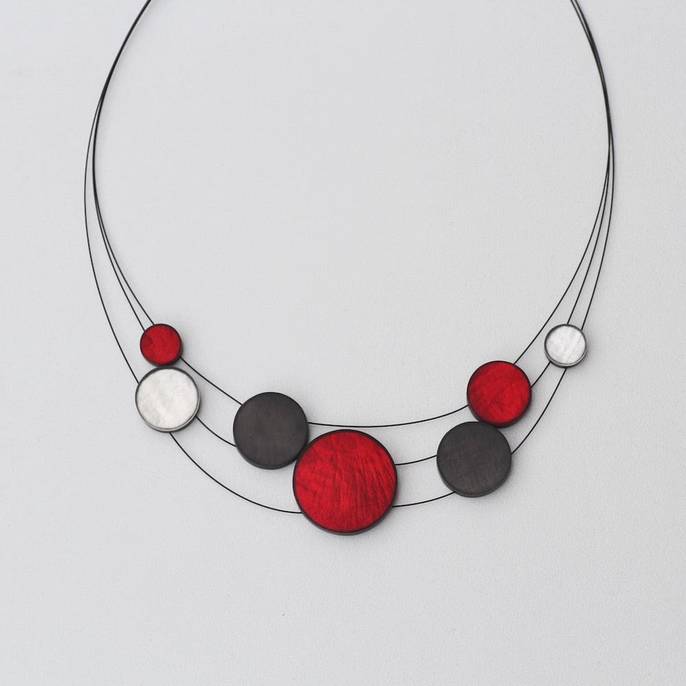 NKL-JM 3 STRAND RED MIX RESIN NECKLACE