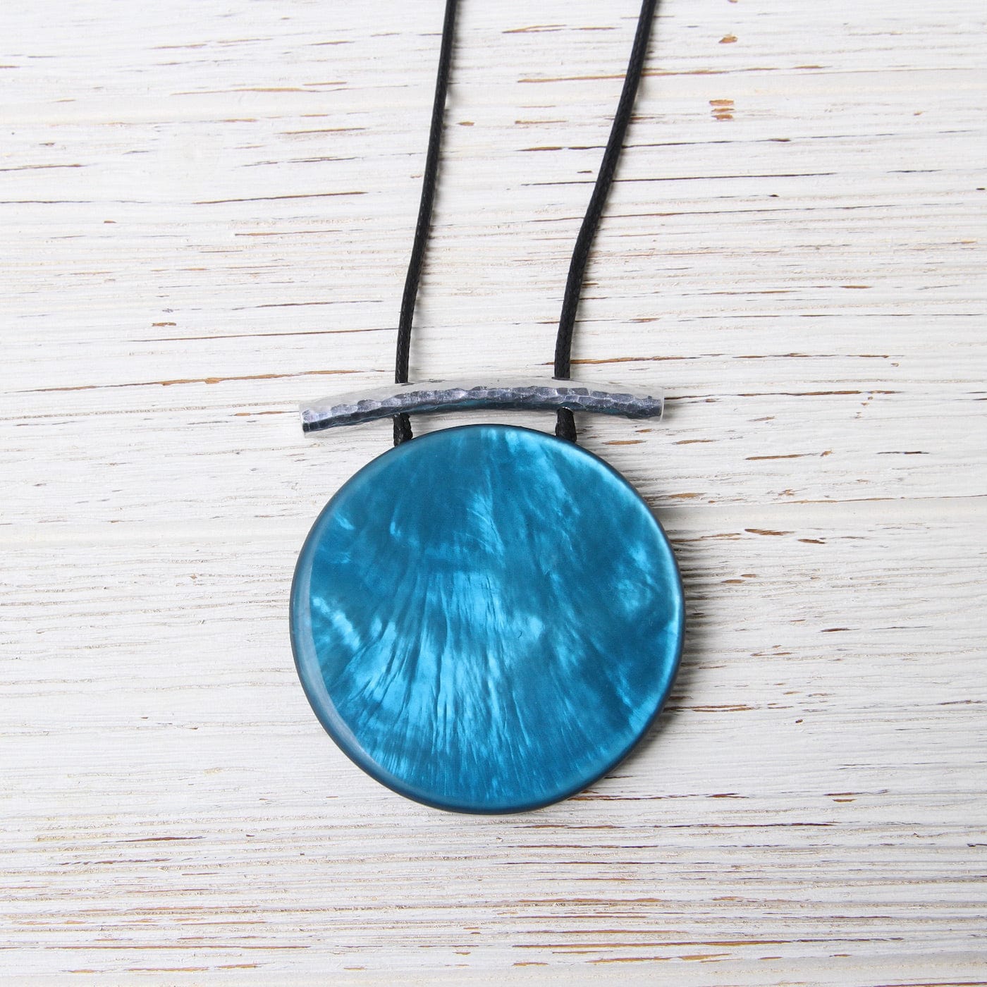 NKL-JM Aquarius Sliding Resin Necklace