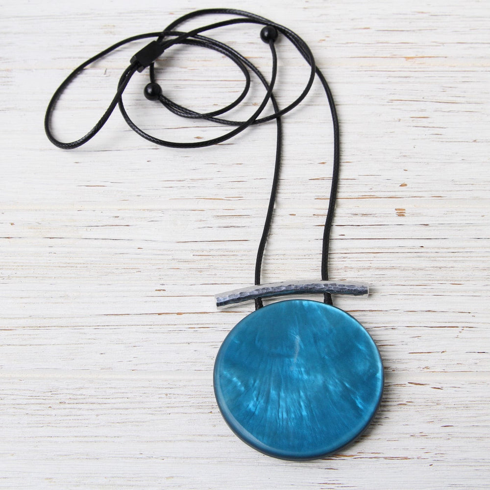 
                  
                    NKL-JM Aquarius Sliding Resin Necklace
                  
                