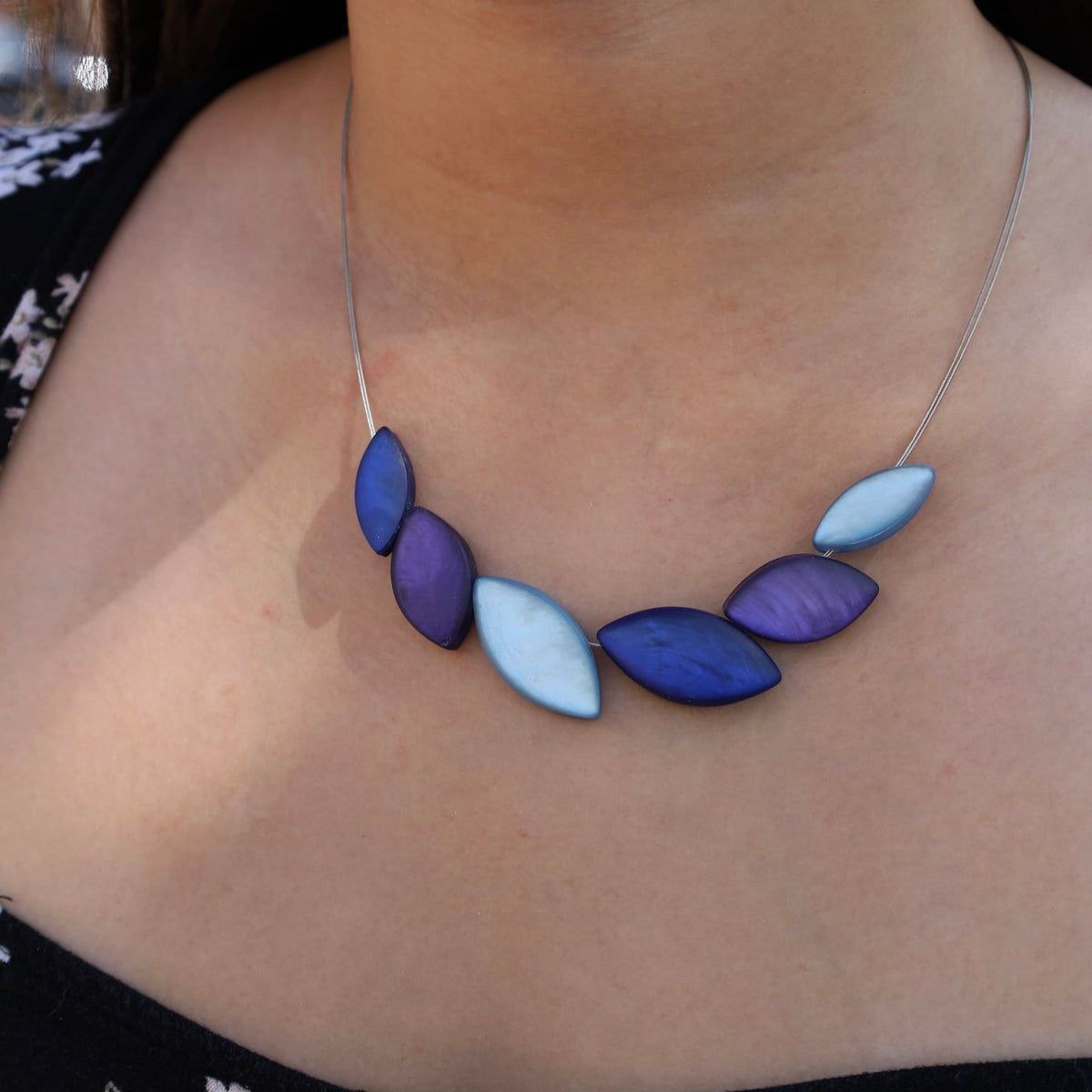 NKL-JM Blue Mix Coastal Leaf Necklace