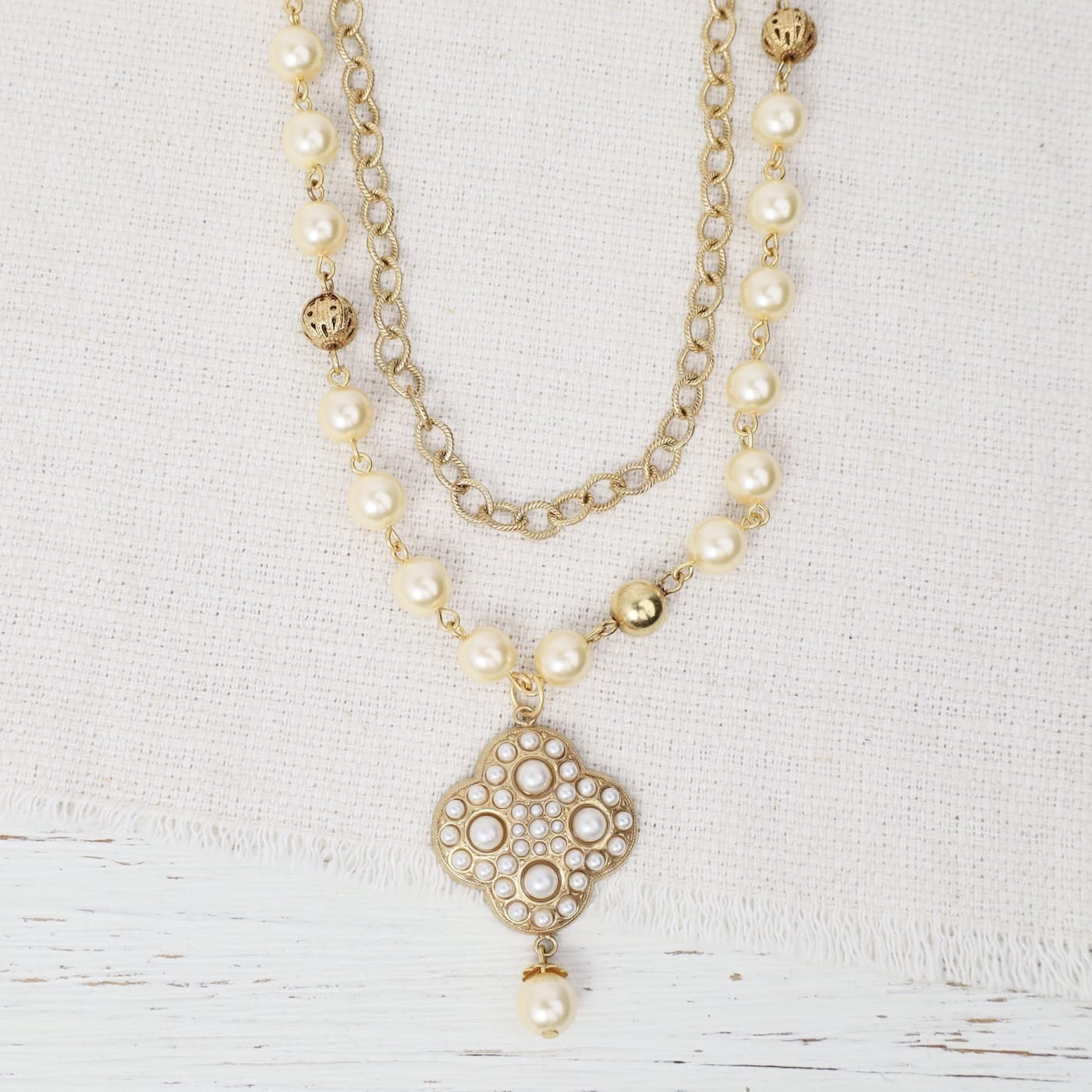 NKL-JM Double Chain Pearl Alhambra Necklace - Gold Plate