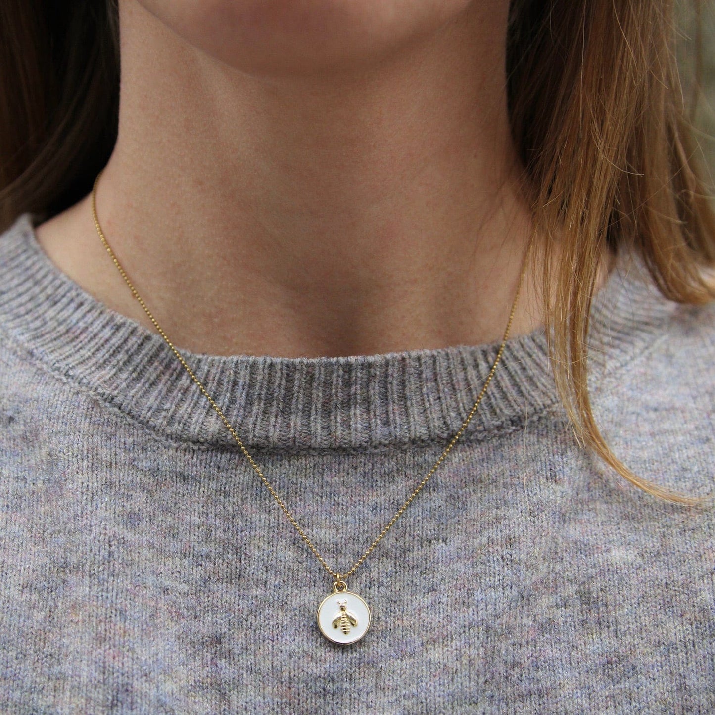 NKL-JM Enamel Bee Necklace - White