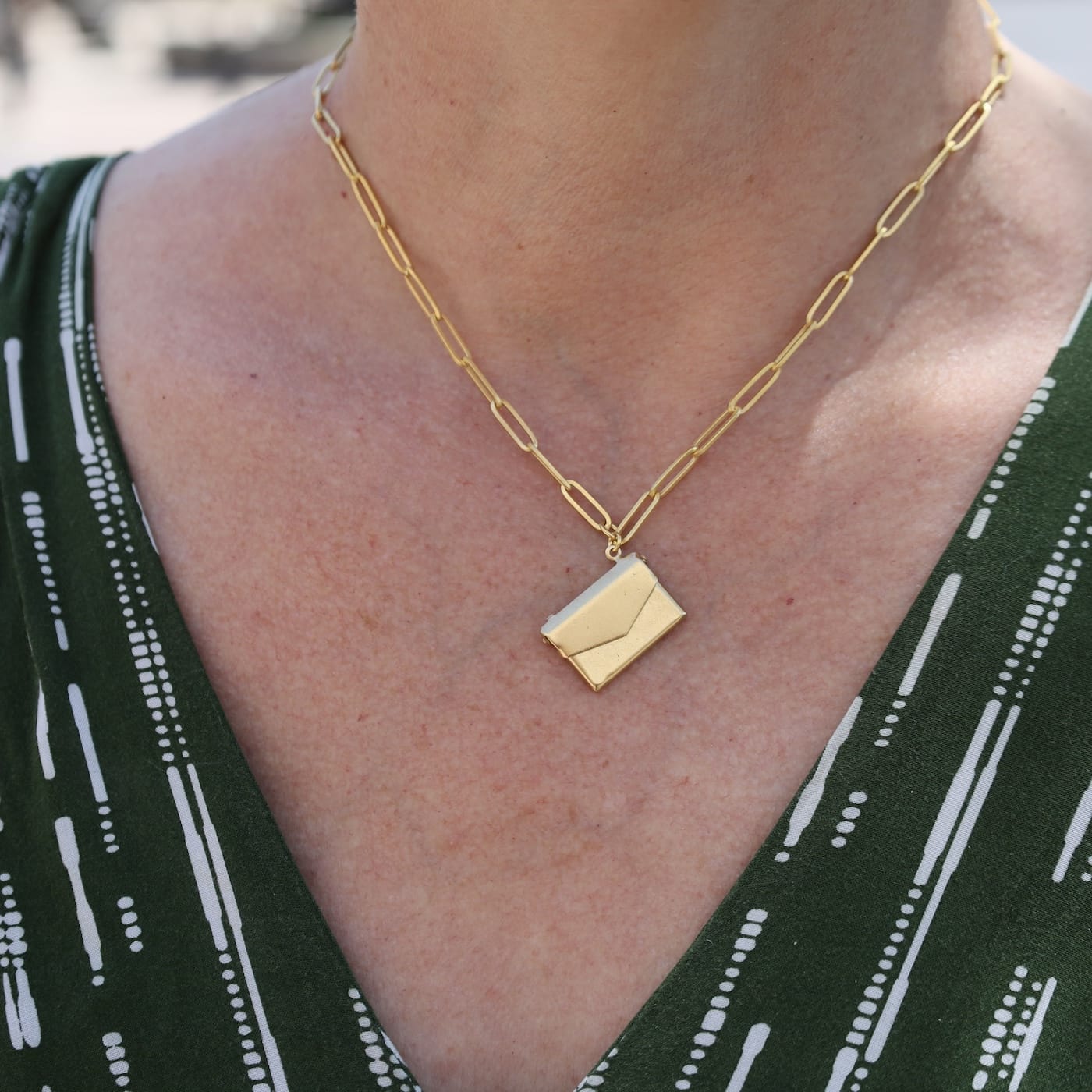 NKL-JM Envelope Pendant Necklace - Gold Plate