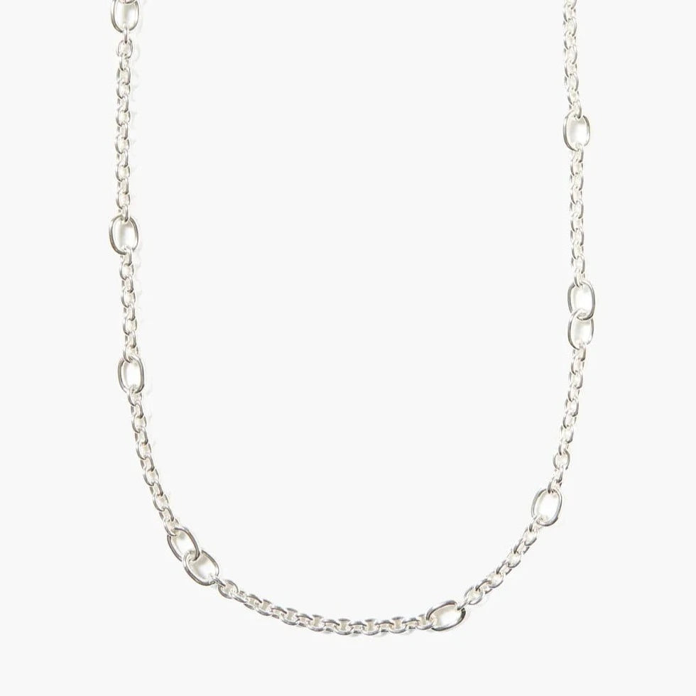 
                      
                        NKL-JM Frances Long Necklace Silver
                      
                    