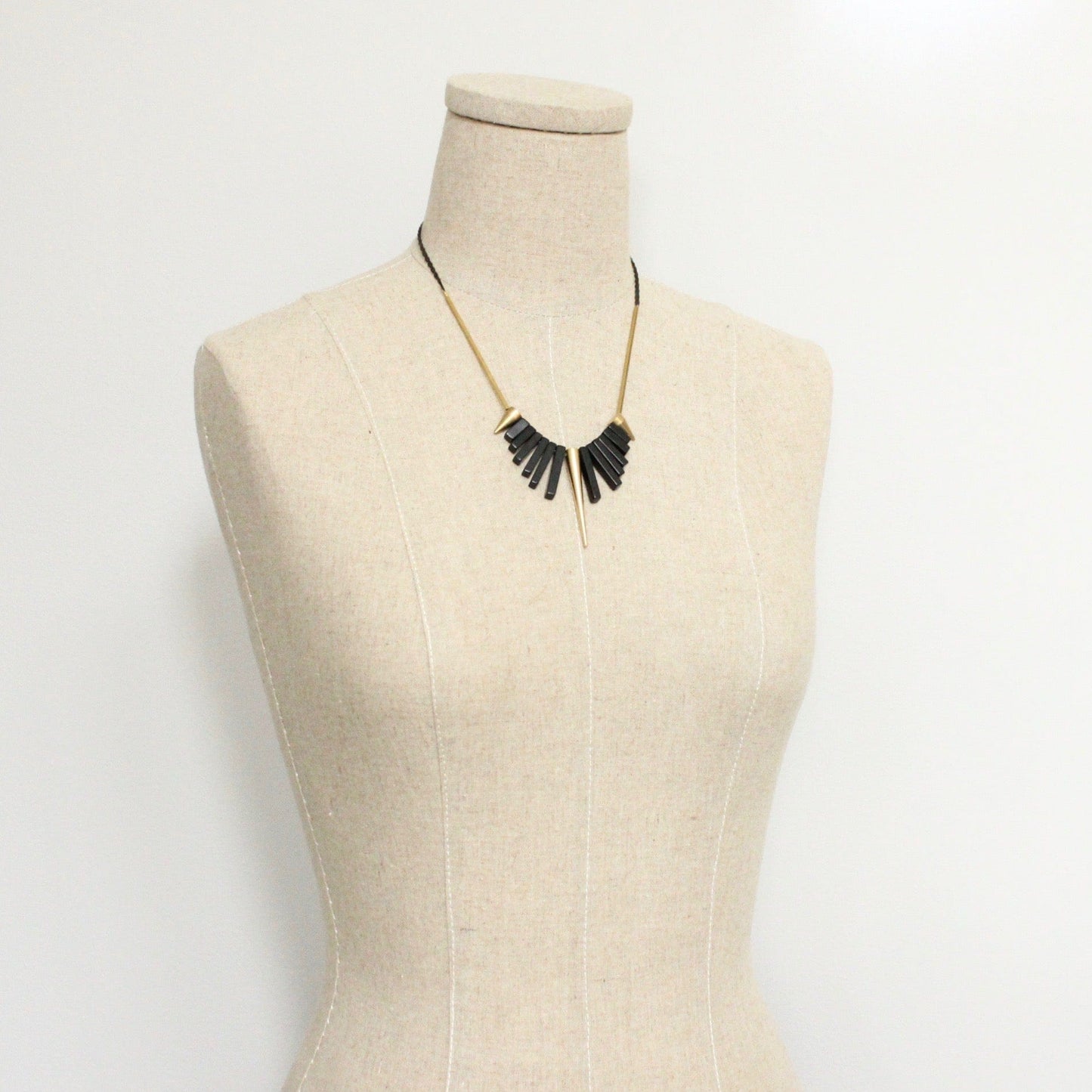 NKL-JM Geometric Black Agate and Brass Spike Necklace