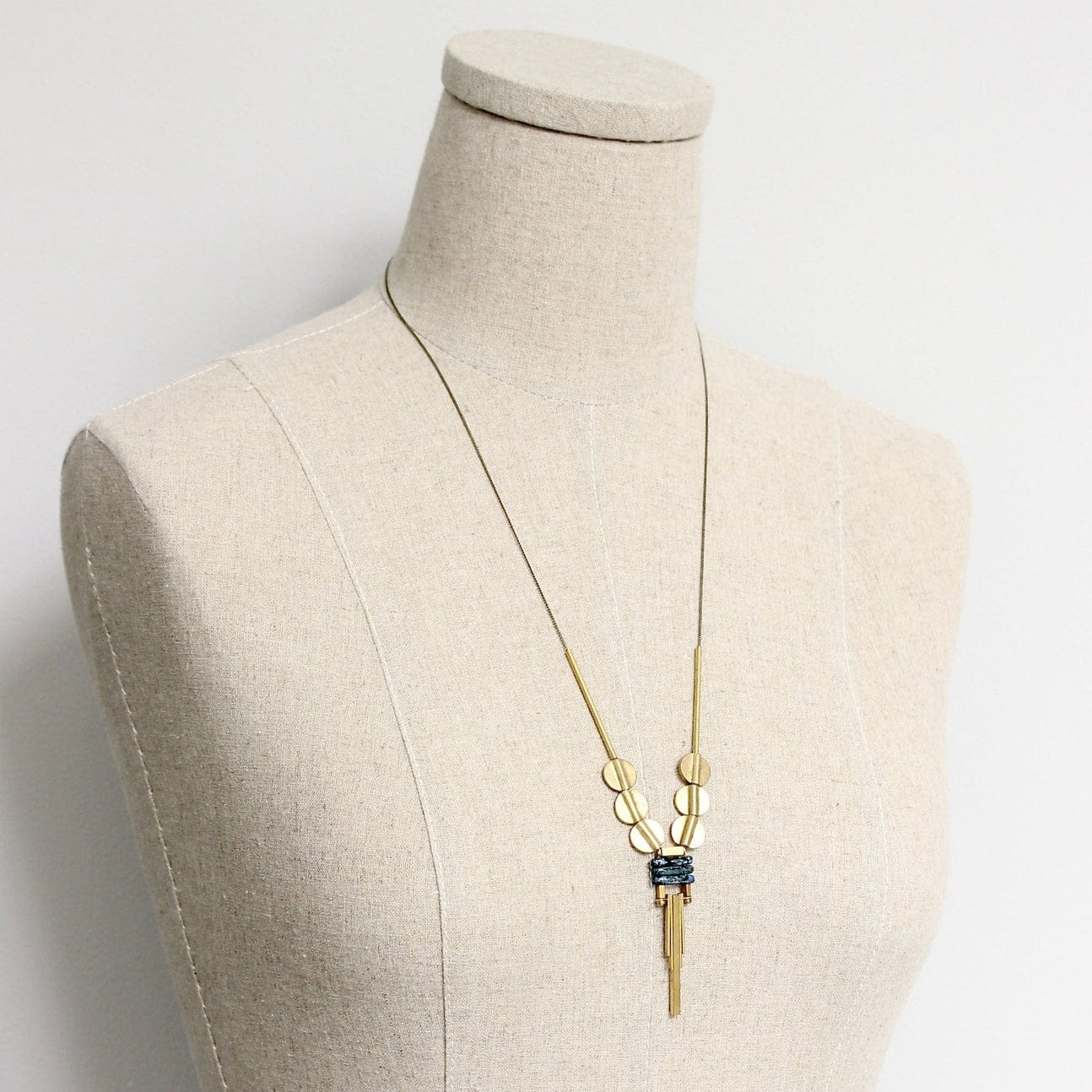 NKL-JM Geometric Glass Pendant Necklace