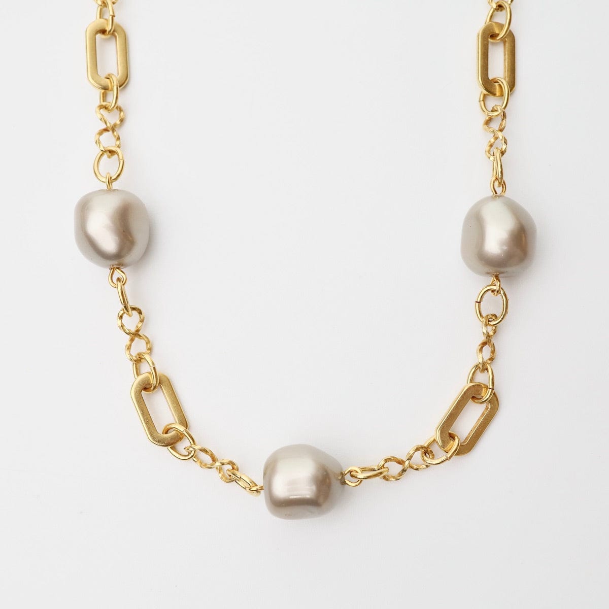 NKL-JM Gray Faux Pearl Station Necklace