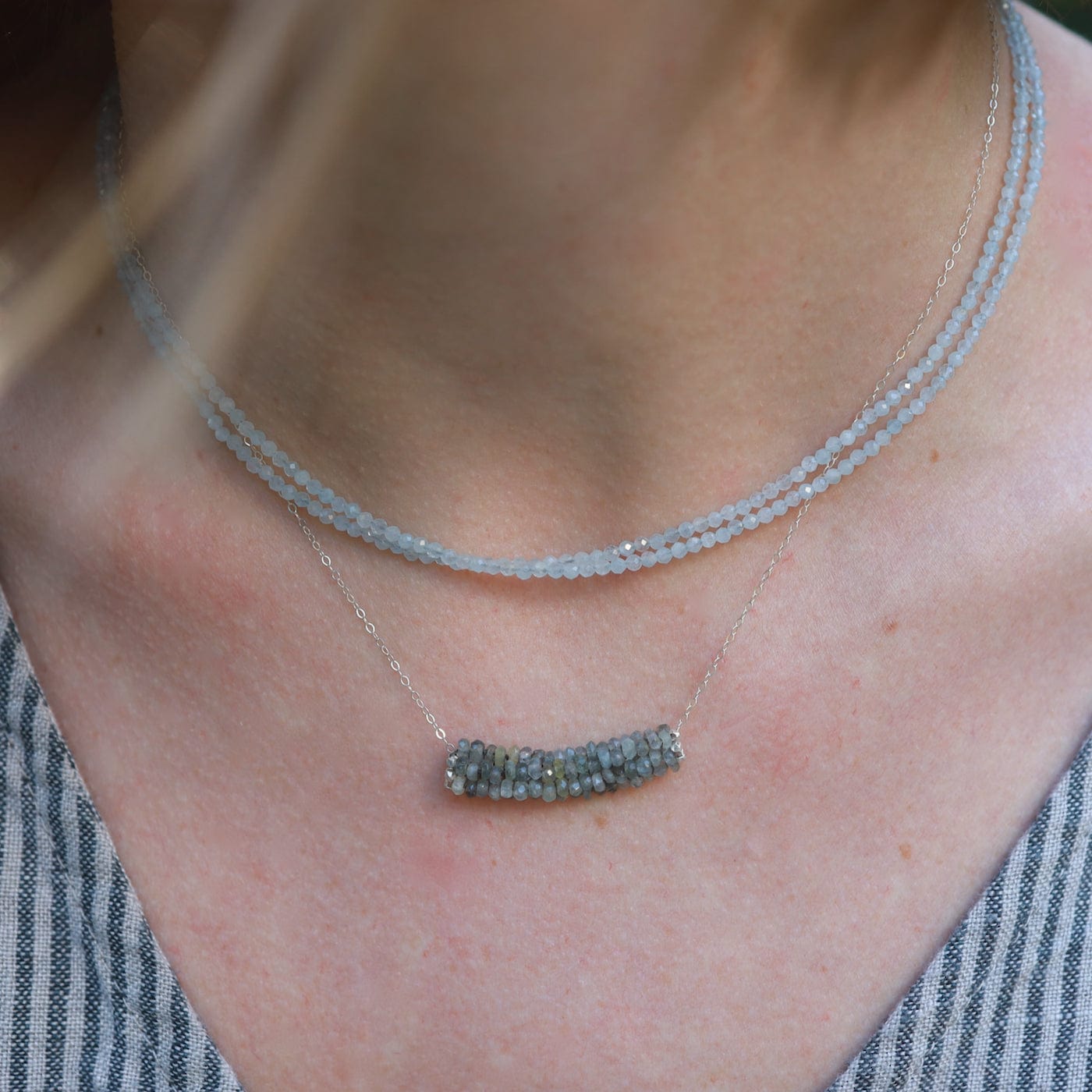 NKL-JM Hand Stitched Moss Aquamarine Necklace with Silver Trim