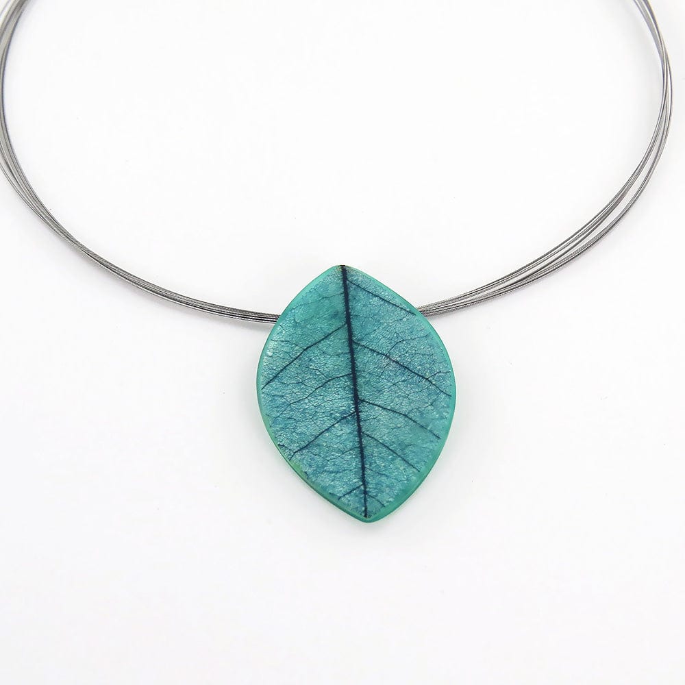 NKL-JM JADE SKELETON LEAF PENDANT