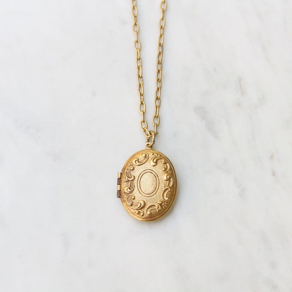 NKL-JM Large Oval Locket Necklace