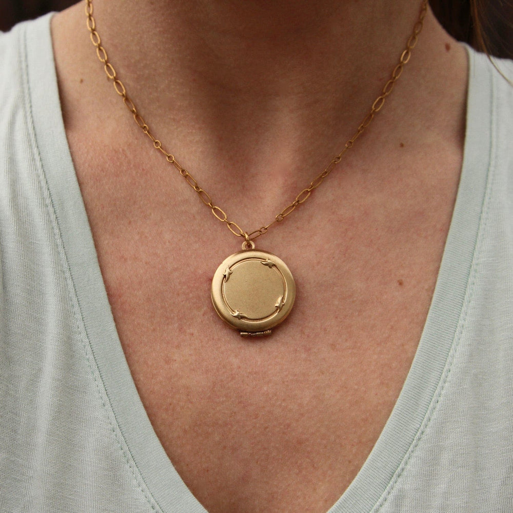 NKL-JM Large Plain Locket on Oval Link Chain - Gold Plate