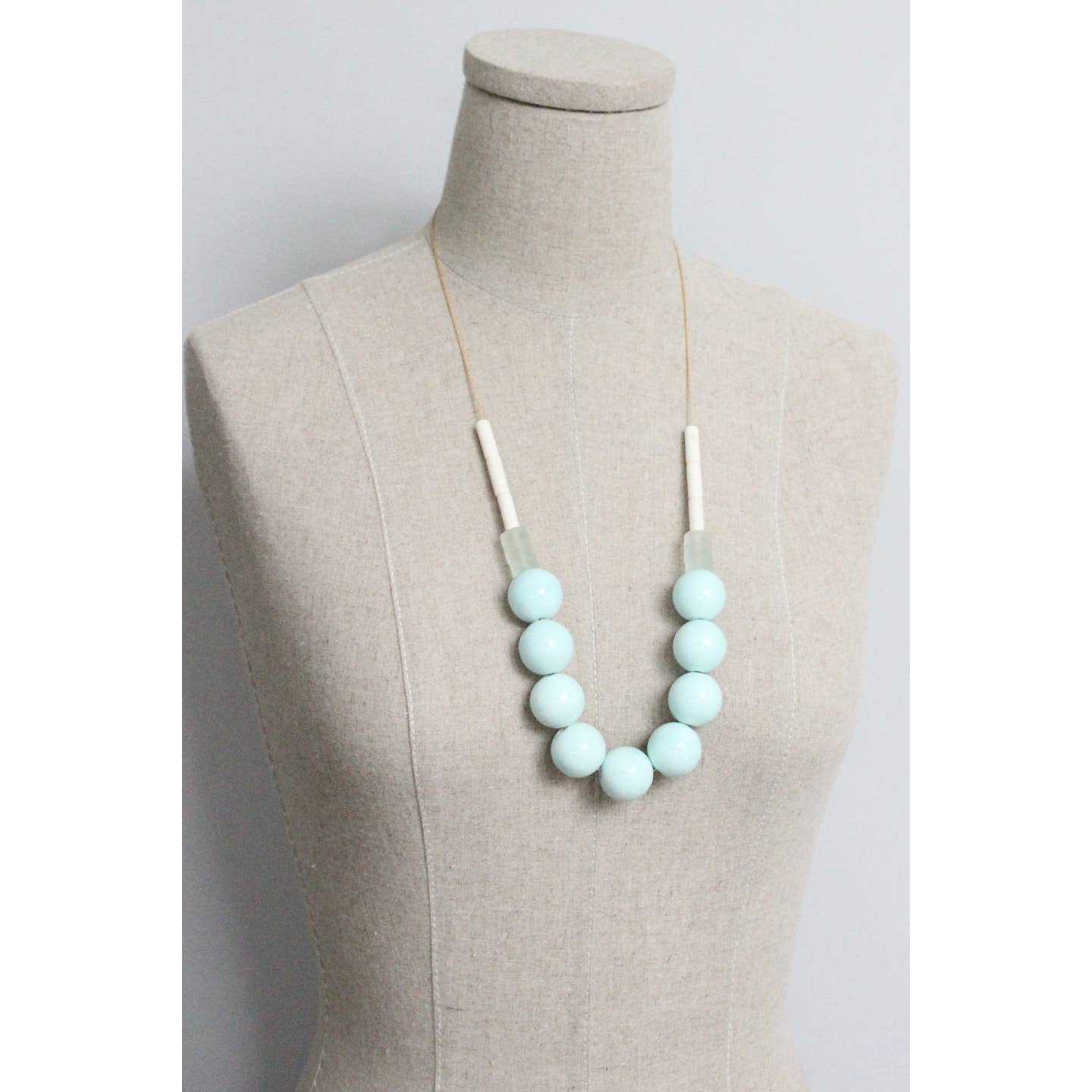 NKL-JM Long Chunky Ceramic and Frosted Glass Necklace