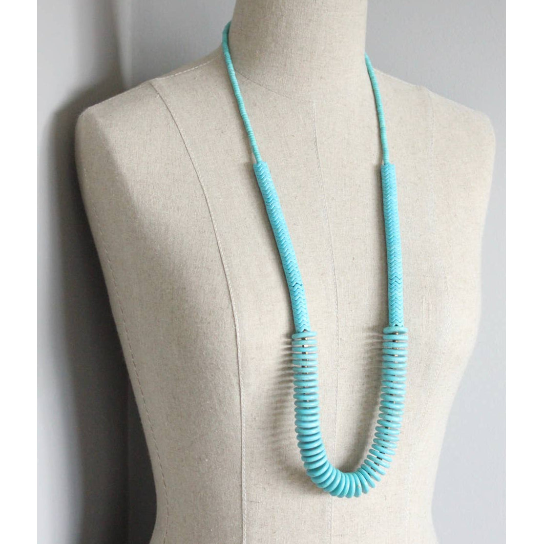 NKL-JM Long Magnesite Necklace