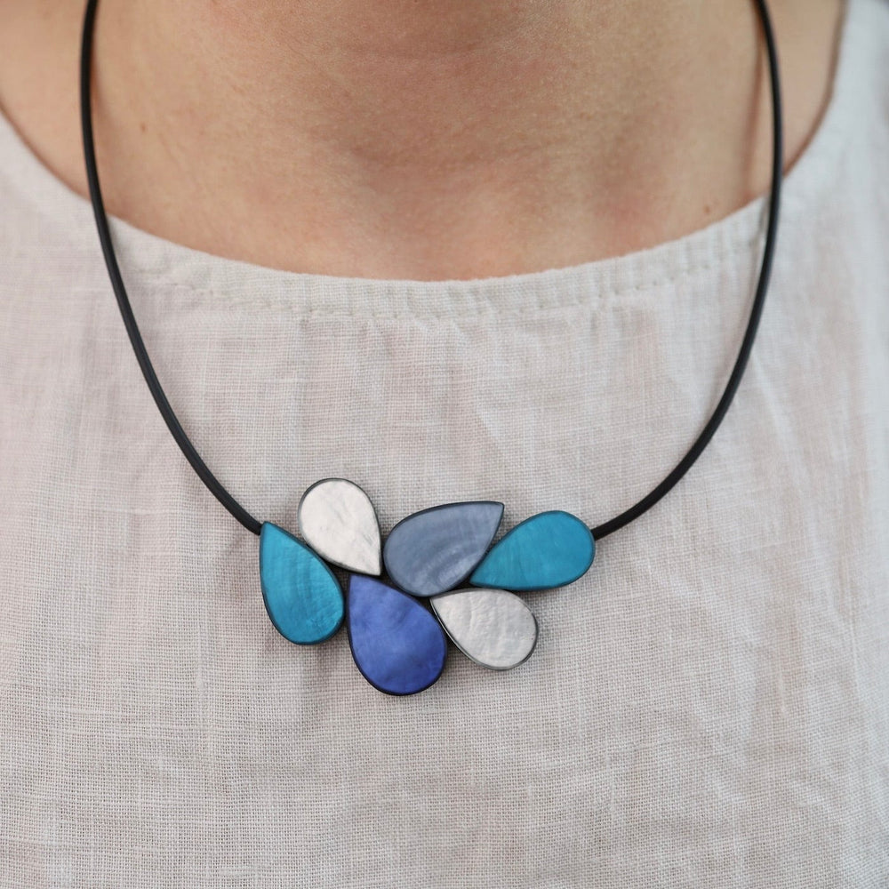 NKL-JM Multi Blue Mix Petal Necklace