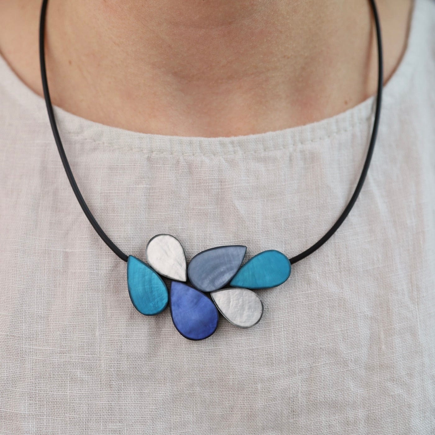 NKL-JM Multi Blue Mix Petal Necklace