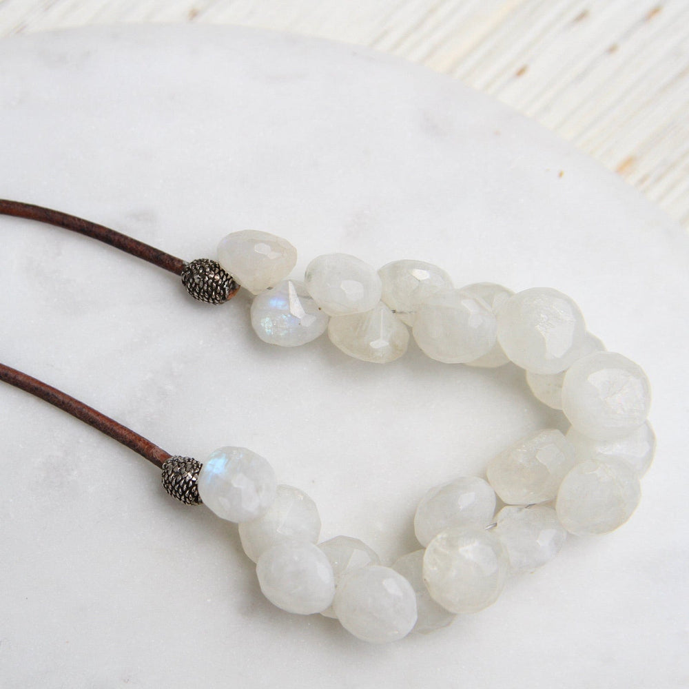 
                  
                    NKL-JM Rainbow Moonstone Bubble Briolettes Necklace
                  
                