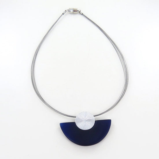 Load image into Gallery viewer, NKL-JM STAR SAPPHIRE BLUE HALF MOON NECKLACE
