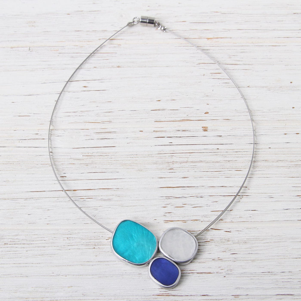 
                  
                    NKL-JM Turquoise Piece Kidney Resin Necklace
                  
                