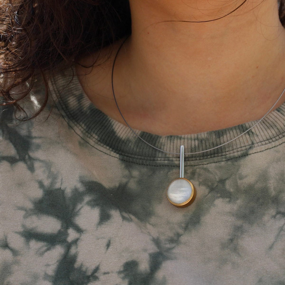 NKL-JM White Drop Circle Pendant