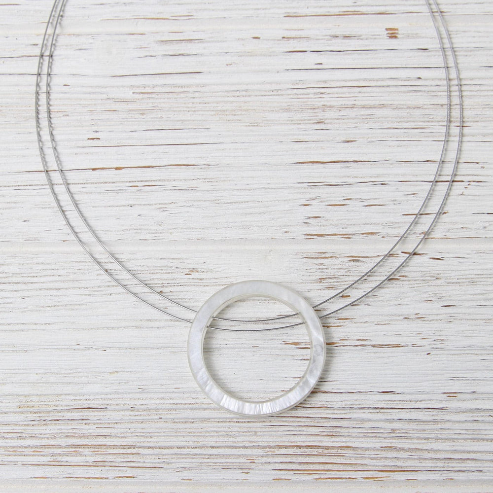 
                  
                    NKL-JM White Resin Circle Pendant
                  
                