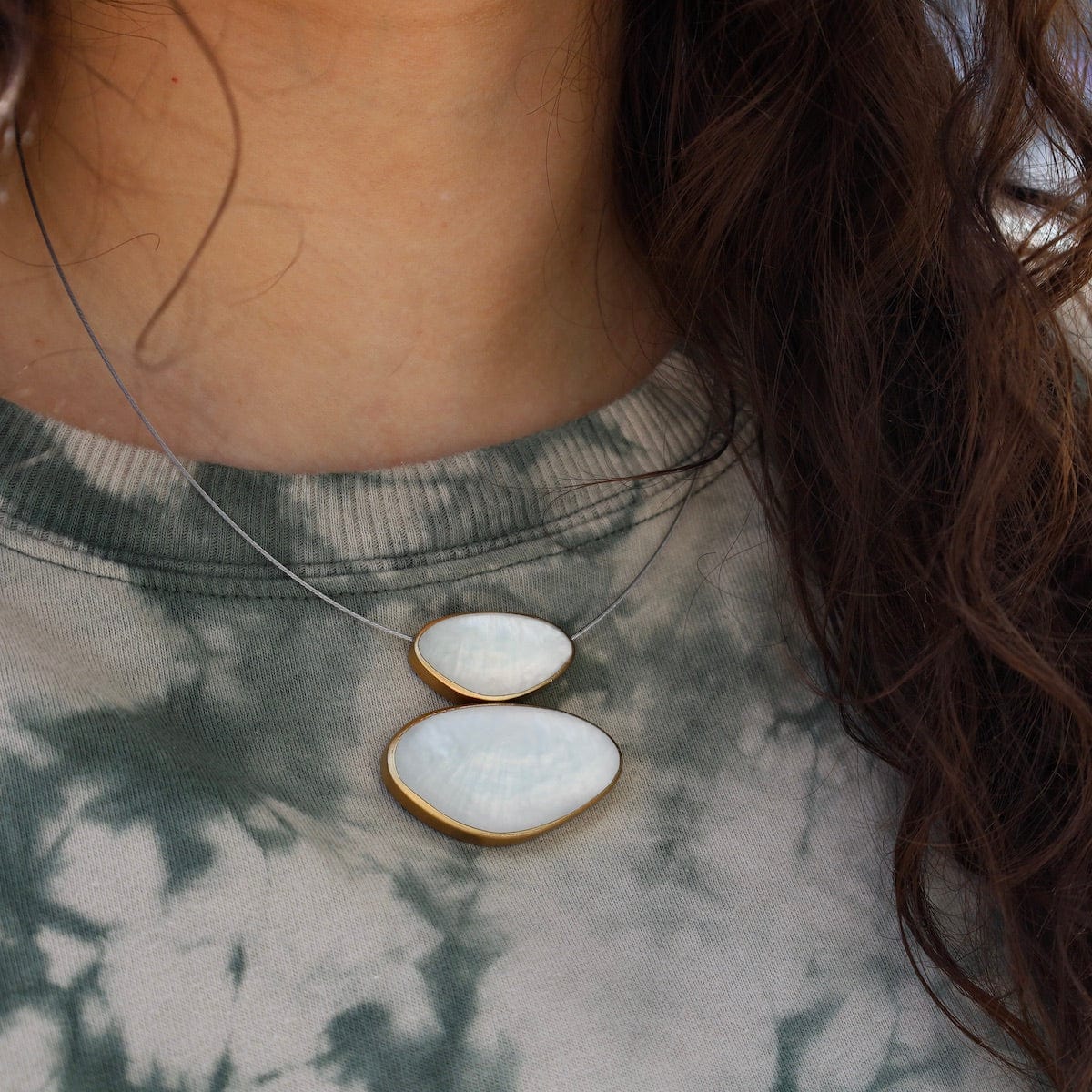 NKL-JM White Two Pebbles Necklace