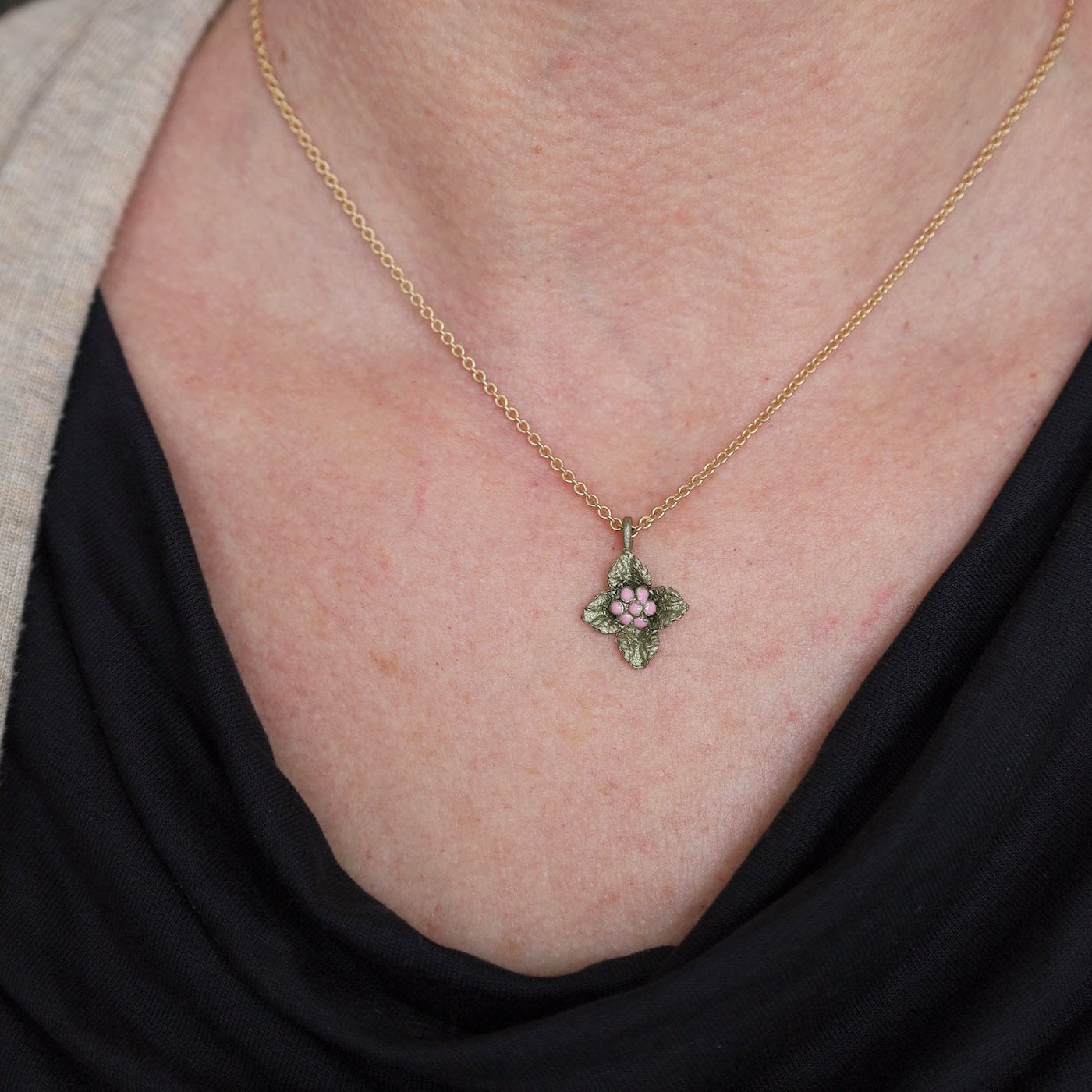 NKL Latana Dainty Pendant