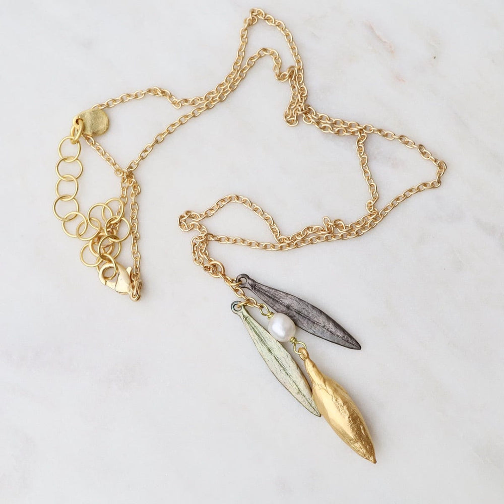 
                  
                    NKL Leaf & Bud Dainty Pendant Necklace
                  
                