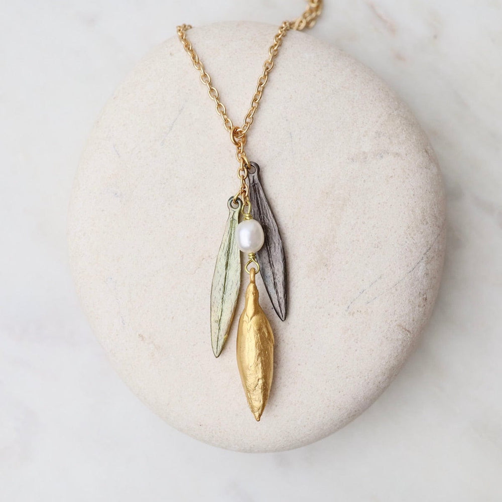 
                  
                    NKL Leaf & Bud Dainty Pendant Necklace
                  
                